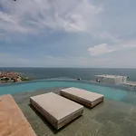 Awesome View Historic Center, Castle And Sea 2Br