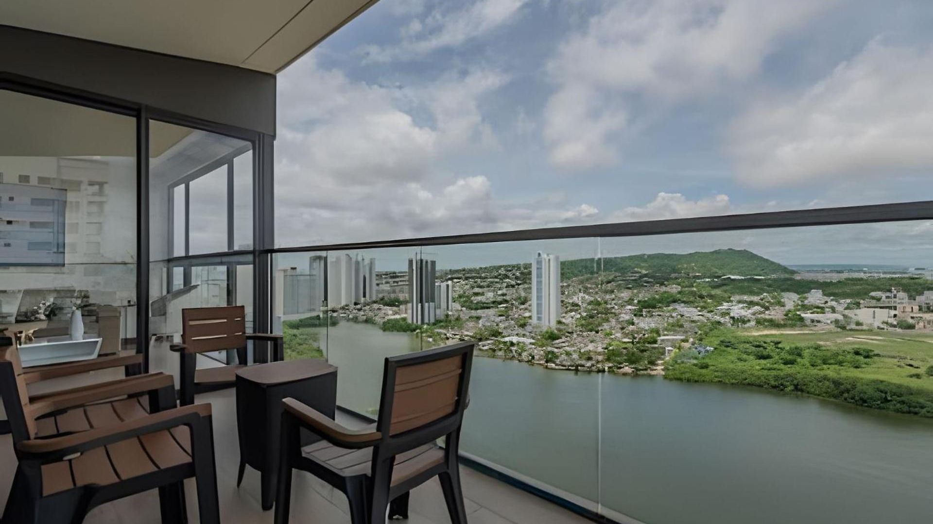 Awesome View Historic Center, Castle And Sea 2br * Cartagena