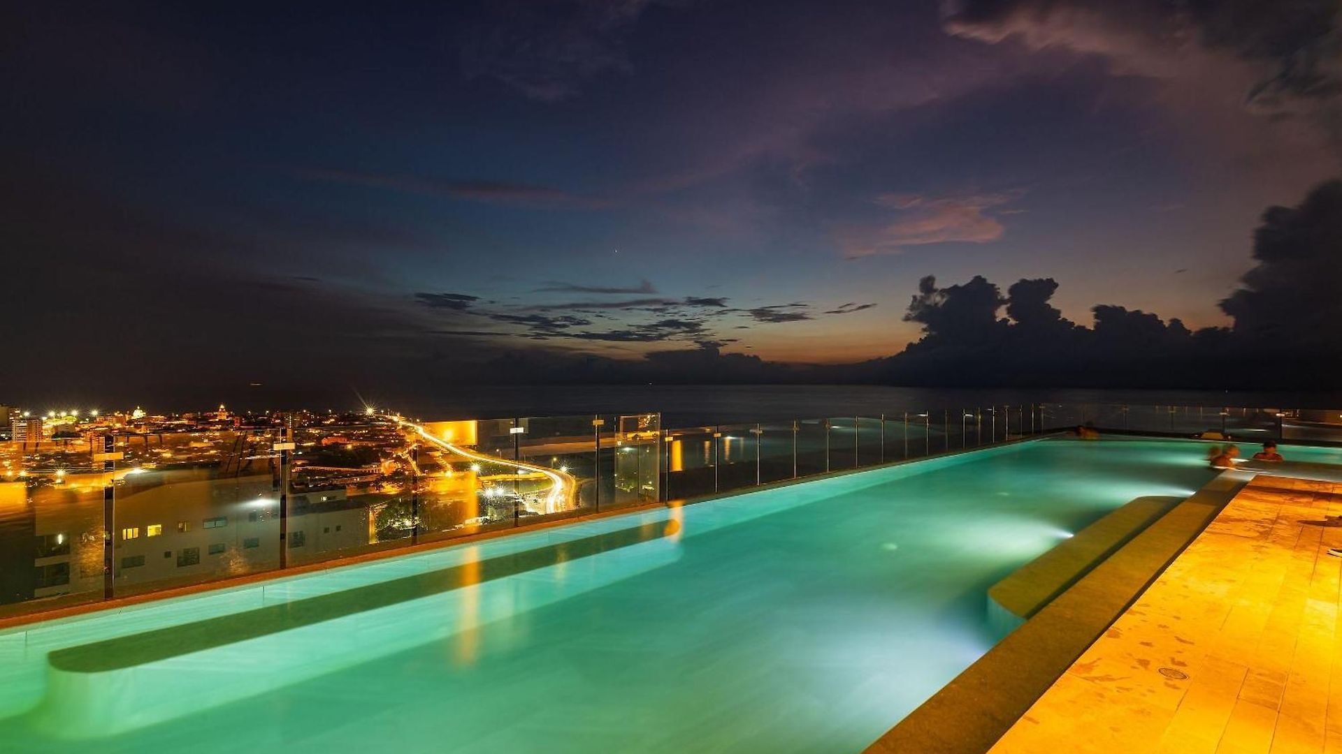 Awesome View Historic Center, Castle And Sea 2br Apartamento *