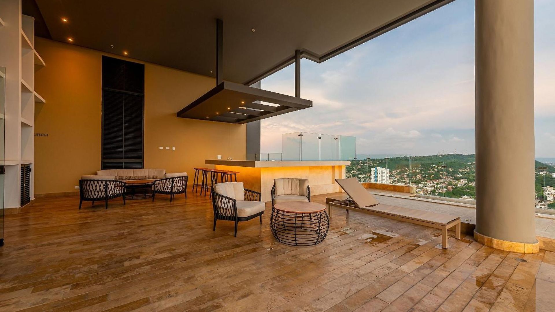 Awesome View Historic Center, Castle And Sea 2br *