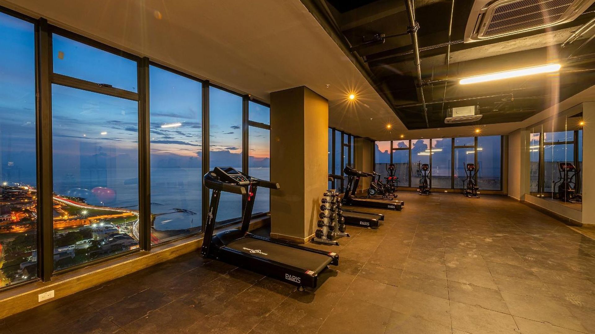 Awesome View Historic Center, Castle And Sea 2br Apartamento *
