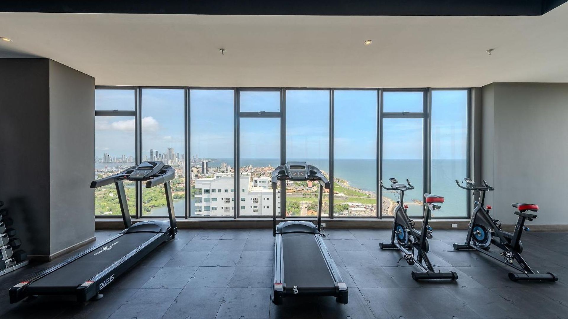 Awesome View Historic Center, Castle And Sea 2br Cartagena