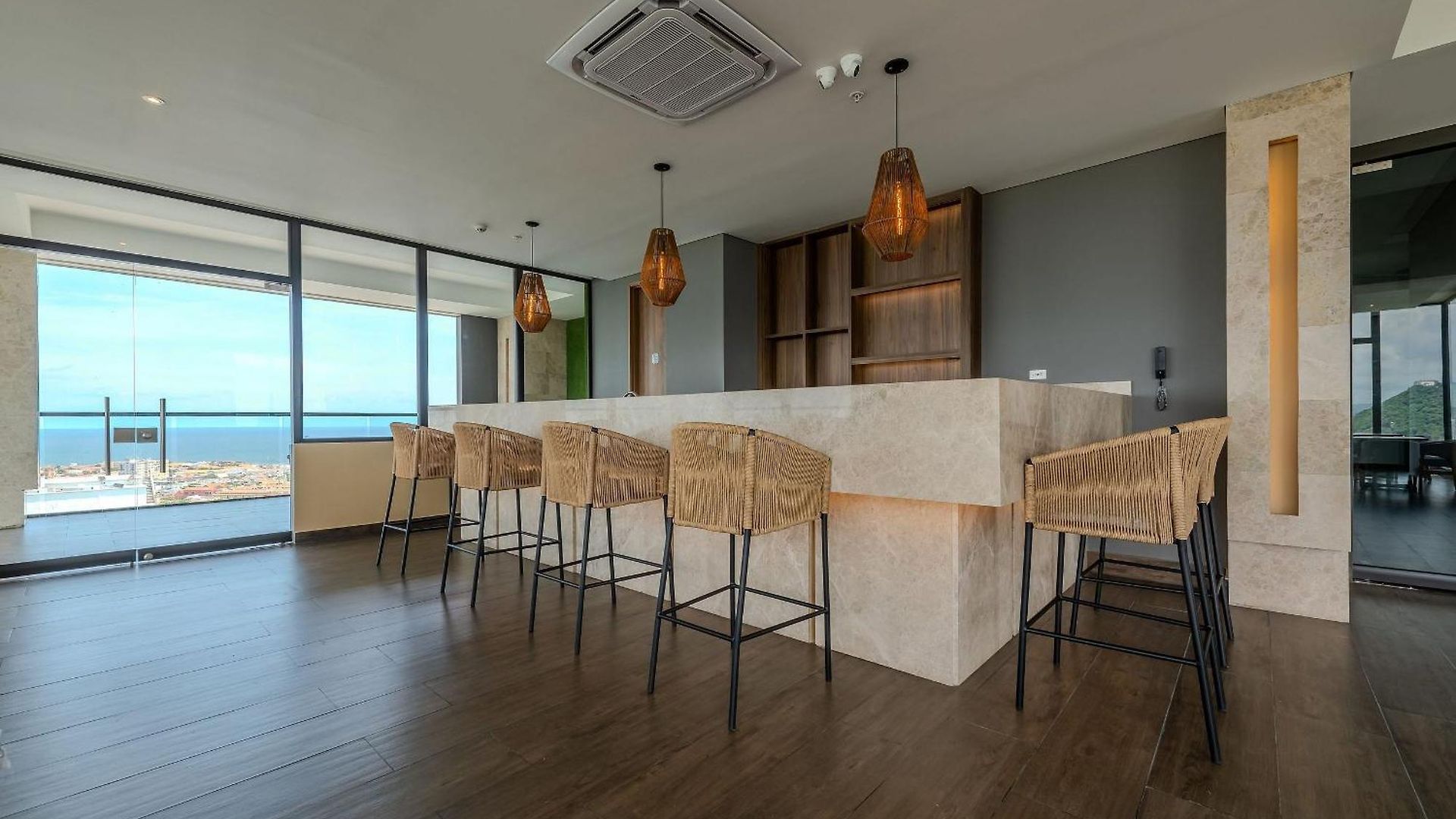 Apartamento Awesome View Historic Center, Castle And Sea 2br *