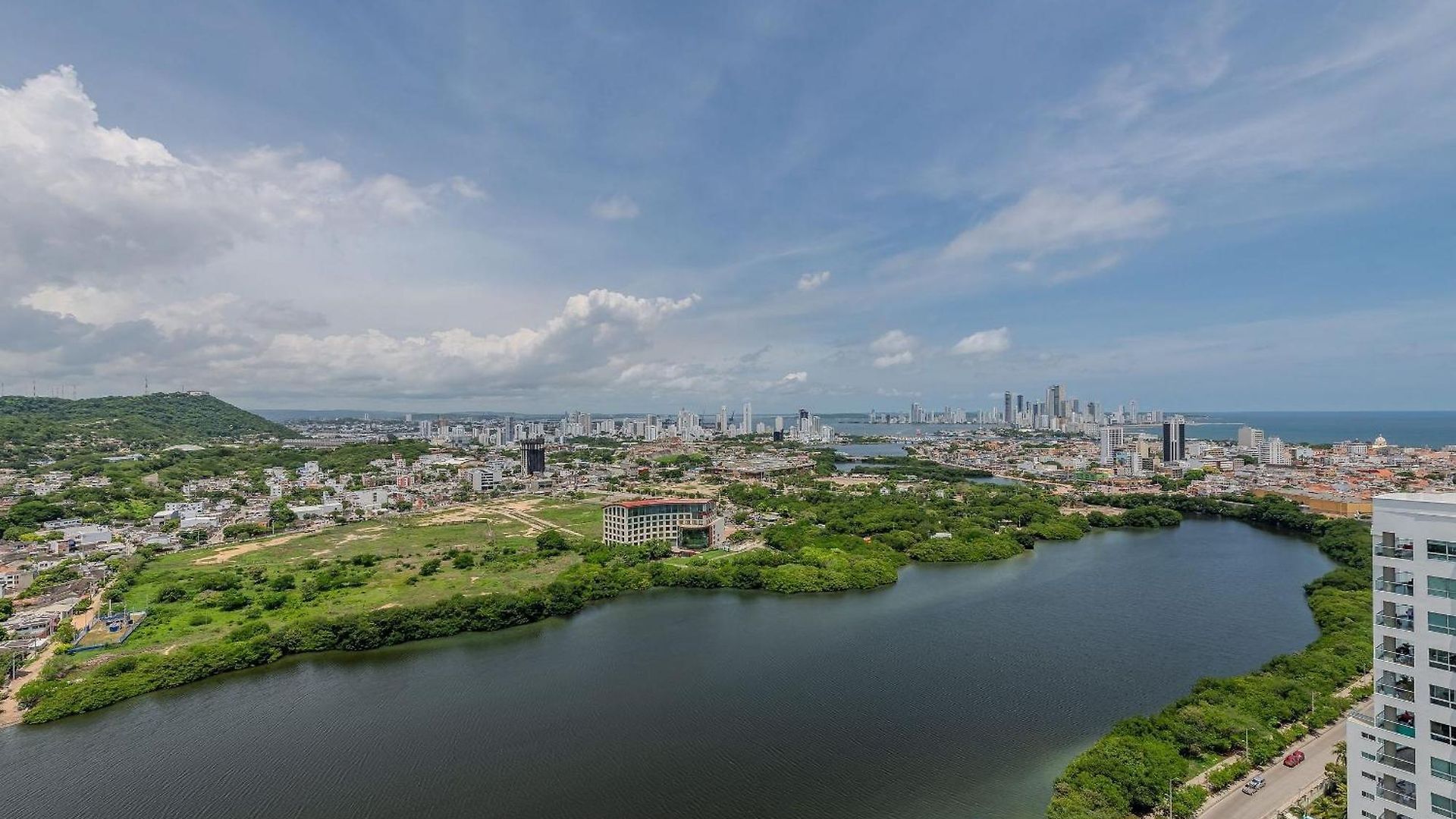 Awesome View Historic Center, Castle And Sea 2br Cartagena