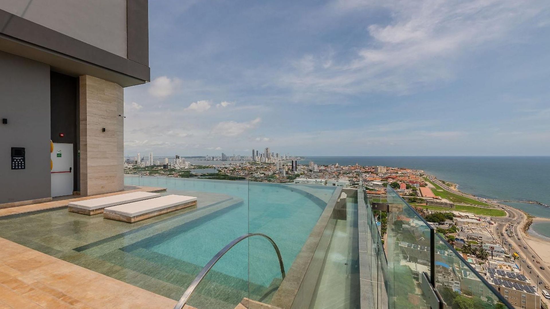 Awesome View Historic Center, Castle And Sea 2br * Cartagena