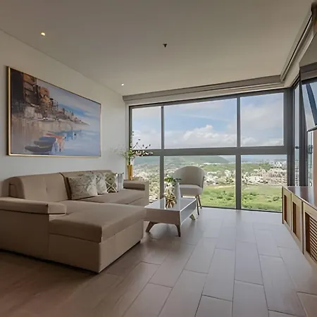 Awesome View Historic Center, Castle And Sea 2br Apartamento