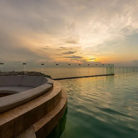 Awesome View Historic Center, Castle And Sea 2br Apartamento