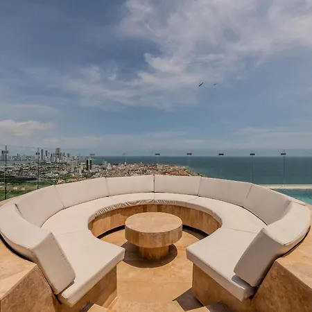 Awesome View Historic Center, Castle And Sea 2br