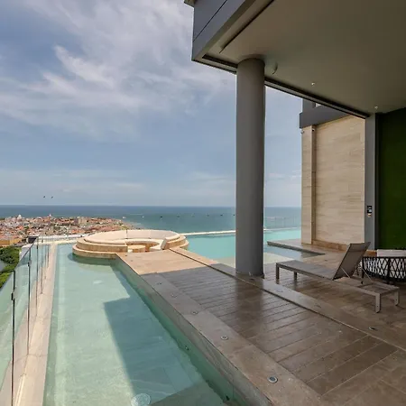 Awesome View Historic Center, Castle And Sea 2br