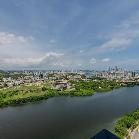 Awesome View Historic Center, Castle And Sea 2br Cartagena